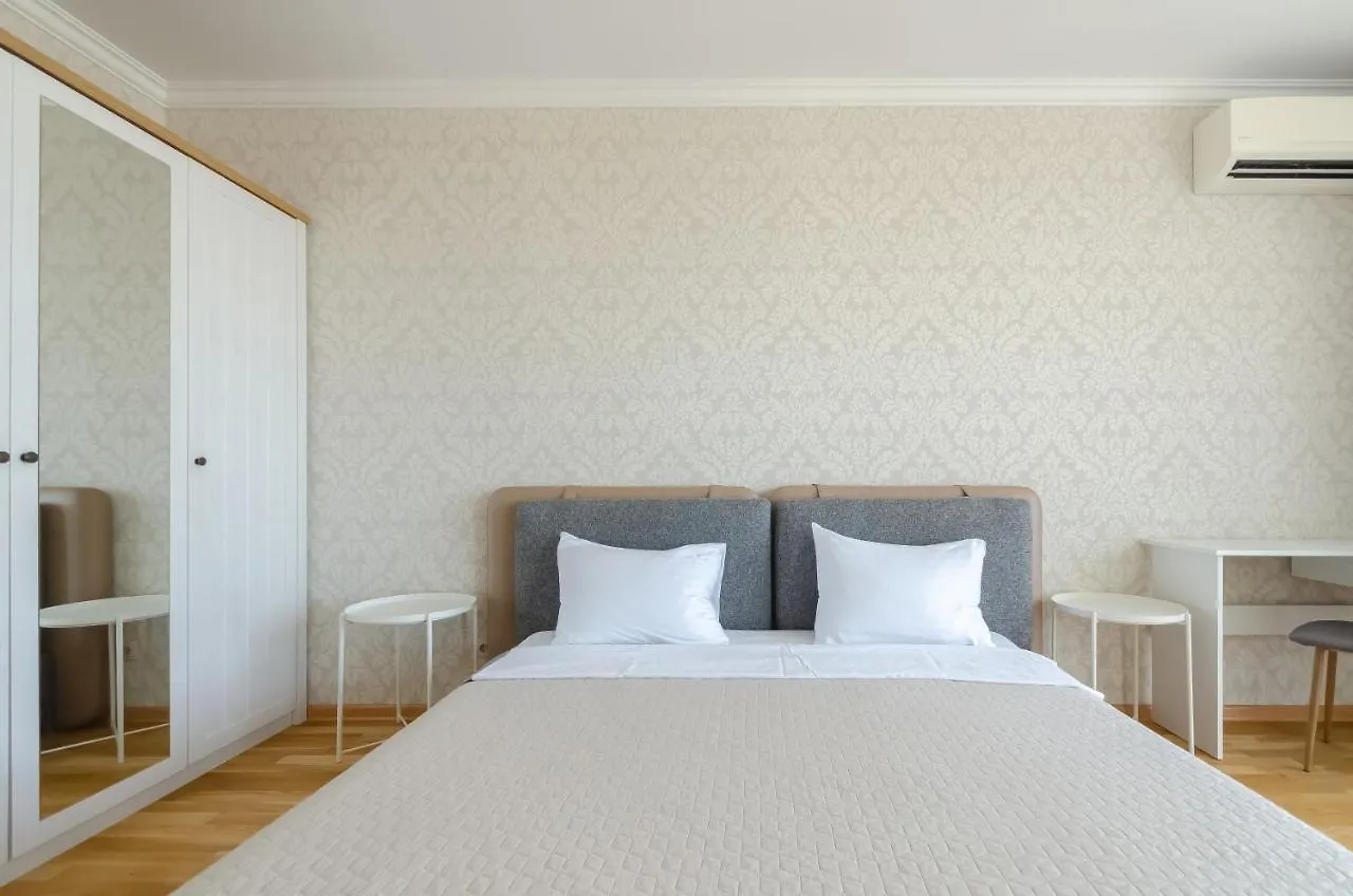Petrovdom 41B-59B-90B-77B Stunning City View Apartments At Rc Kvartet, Central Railway Station Kiev 0*,