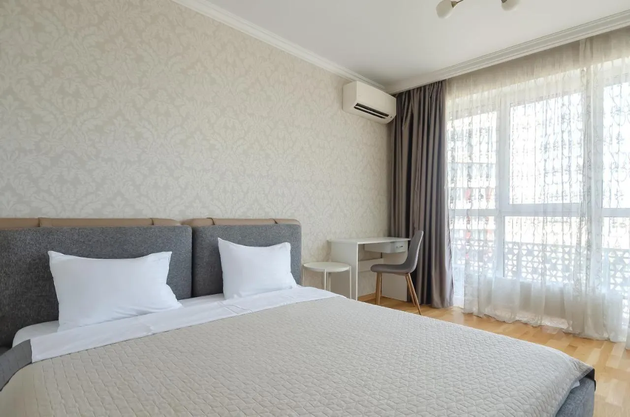 Petrovdom 41B-59B-90B-77B Stunning City View Apartments At Rc Kvartet, Central Railway Station Kiev Ucrânia