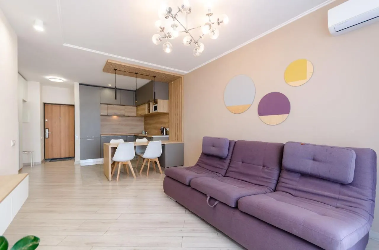 Petrovdom 41B-59B-90B-77B Stunning City View Apartments At Rc Kvartet, Central Railway Station Kiew