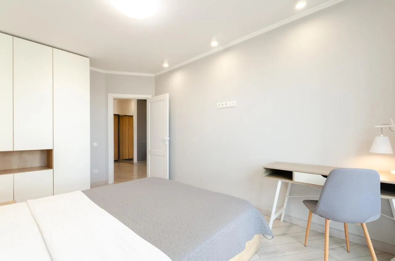 Petrovdom 41B-59B-90B-77B Stunning City View Apartments At Rc Kvartet, Central Railway Station Kiew