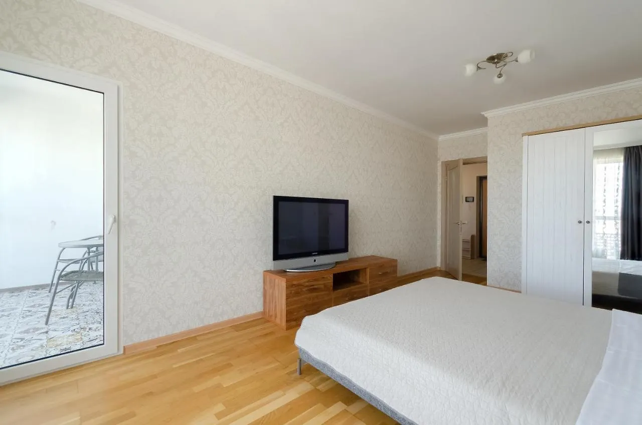 Petrovdom 41B-59B-90B-77B Stunning City View Apartments At Rc Kvartet, Central Railway Station Kiew
