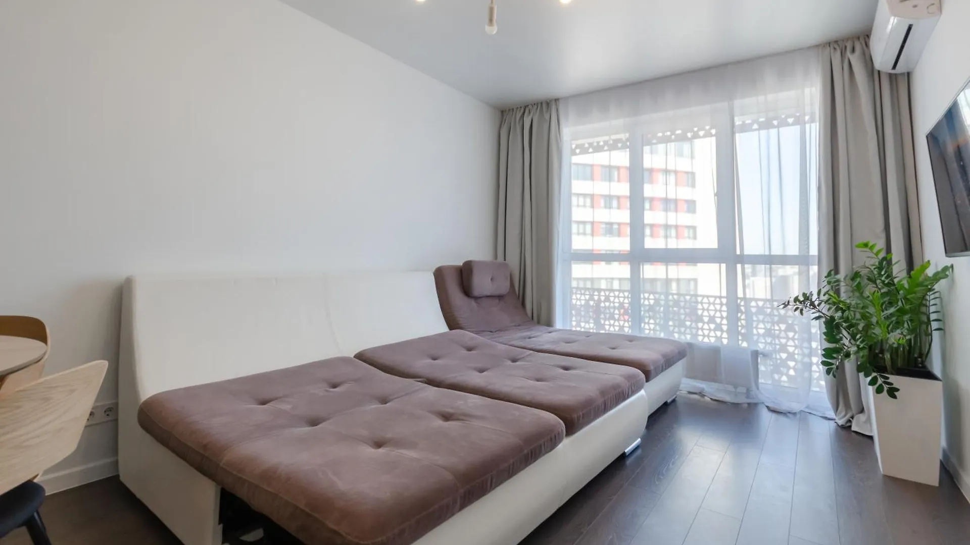 Petrovdom 41B-59B-90B-77B Stunning City View Apartments At Rc Kvartet, Central Railway Station Kiew